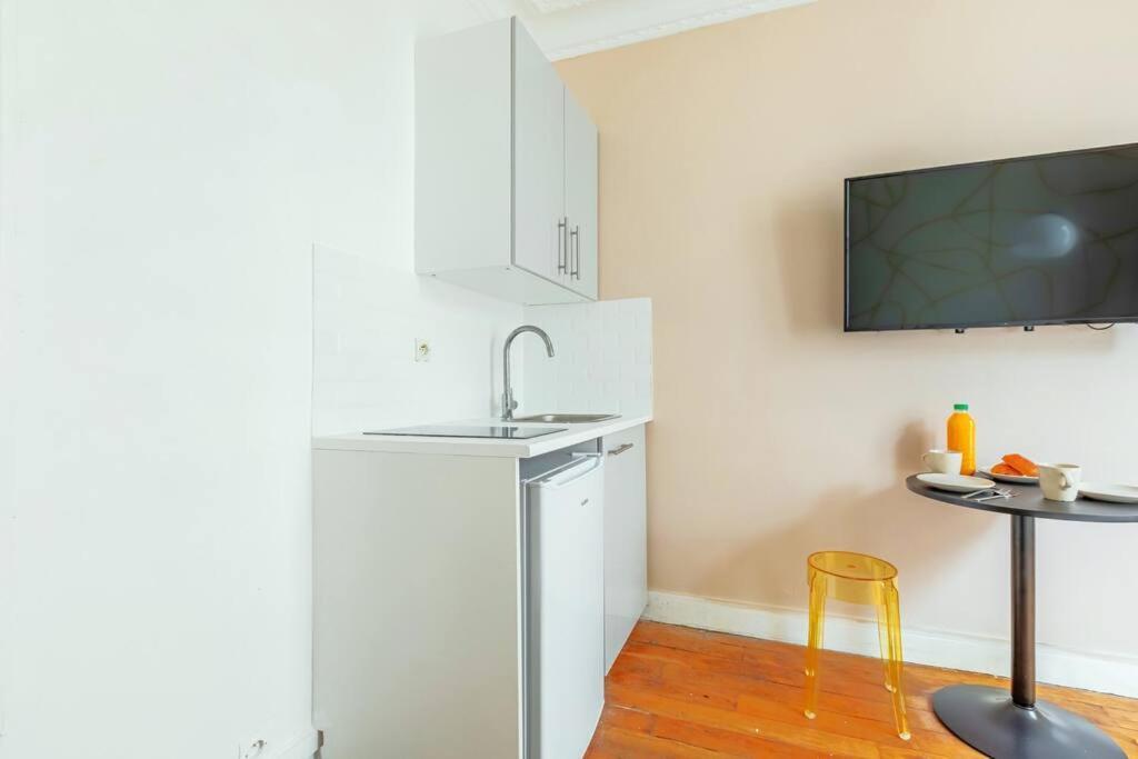 Joli 2 Pieces Dans Un Agreable Quartier De Apartment *