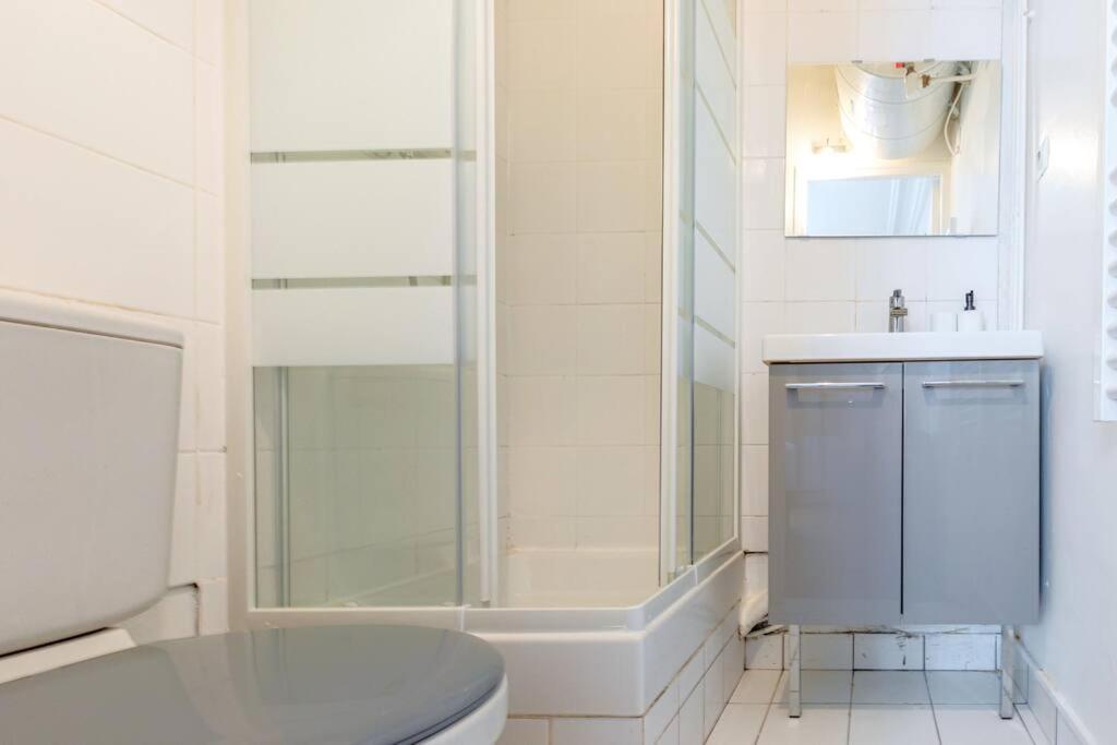 Apartment Joli 2 Pieces Dans Un Agreable Quartier De Paris